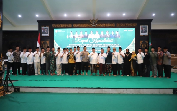 Thumbnail Berita - Kepala Desa dan Lurah Jombang Komitmen Jaga Kerukunan Warga