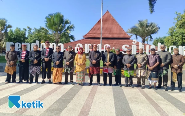 Thumbnail Berita - Peringatan Harjakasi ke-207, Bupati Situbondo Bertekad Promosikan Permainan Tradisional hingga Mancanegara