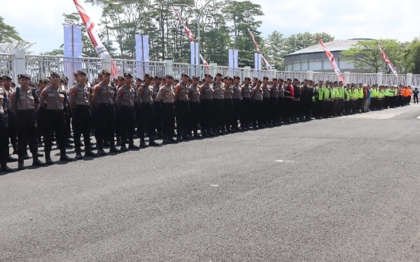 Thumbnail Amankan Laga Arema FC vs PSBS Biak, Polres Malang Terjunkan 1.402 Personel