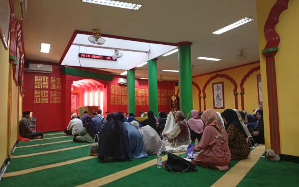 Tarawih di Masjid Lautze, Imam Estafet Para Mualaf Tionghoa