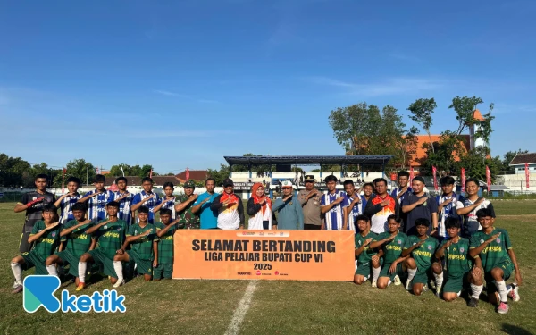 Thumbnail Berita - Wabup Situbondo Buka Liga Pelajar Bupati  Cup VI 2025