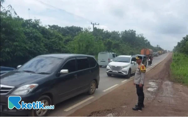 Thumbnail Jelang Libur Nataru Jalintim Palembang-Betung Macet Parah 10 Jam