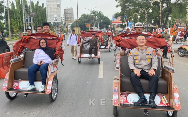 Thumbnail Berita - Bantuan Becak Listrik Presiden Prabowo untuk Lansia Situbondo Diserahkan Wakil Ketua Umum GSN