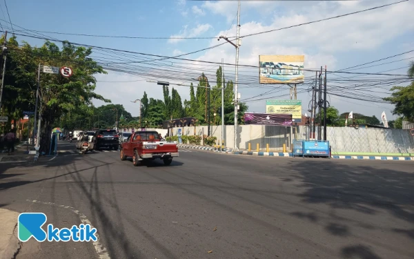 Thumbnail Berita - Jelang Malam Terakhir Konser Musik Dialog Cinta Vol 3 di Jombang, Jl Gus Dur Terpantau Lengang