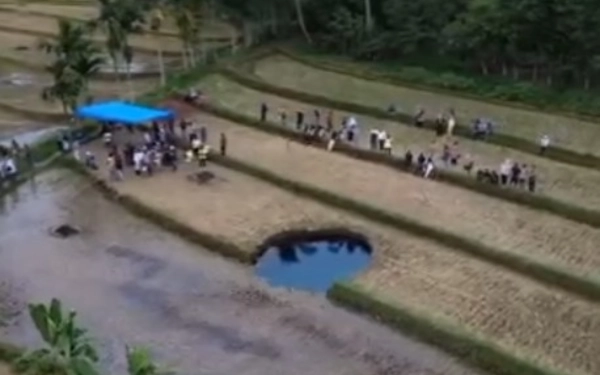 Sinkhole Muncul Lagi di Sumatera Barat, Pakar UGM Jelaskan Sebab dan Mitigasinya