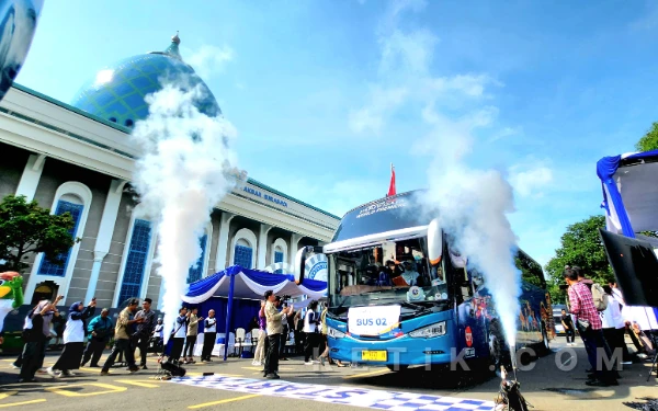 Thumbnail Berita - Program "Balik Kerja" ala BPKH! Manfaatkan Dana Abadi Umat, Wujud Komitmen Bantu Masyarakat Perantauan