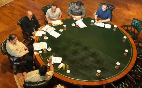 Thumbnail Berita - Prabowo Kumpulkan Menteri-Menteri Ini Jelang Terbang ke AS Tandatangani Tarif Trump