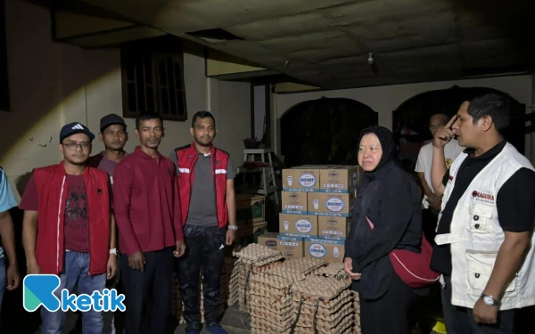 Thumbnail Berita - Meski Akses Terputus, PDI Perjuangan Tetap Bantu Korban Banjir di Aceh Tamiang