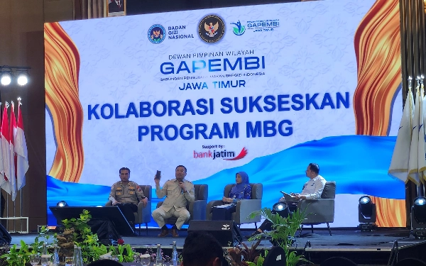 Thumbnail Berita - Waka BGN Sony Sonjaya: Program Makan Bergizi Gratis Serap 166 Ribu Tenaga Kerja di Jawa Timur