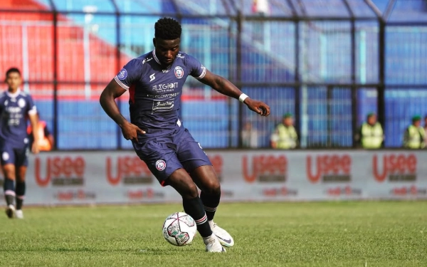 Thumbnail Jelang Derbi Jatim: Catatan Arema FC Punya Beban Sejarah Jelang Menghadapi Persebaya Surabaya