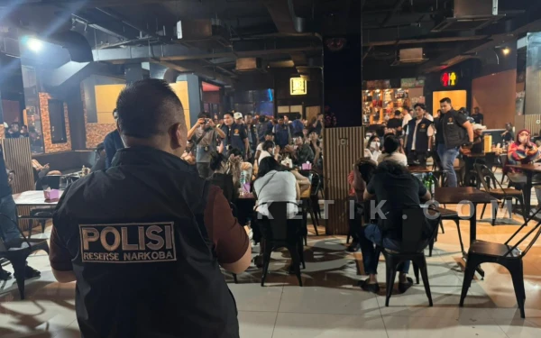 Thumbnail Berita - Razia Akhir Tahun, Empat Pengunjung di Diskotik Palembang Positif Narkotika