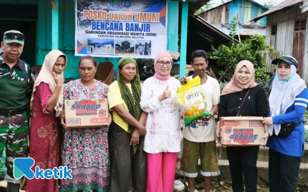 Thumbnail GOW Halsel Dirikan Dua Dapur Umum di Lokasi Banjir Pulau Bacan