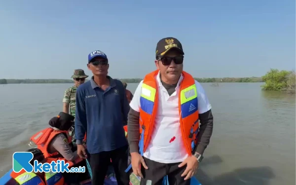 Thumbnail Bupati Subandi: Kami Butuh Bantuan Bu Gubernur Jatim Atasi Banjir Rob Sidoarjo