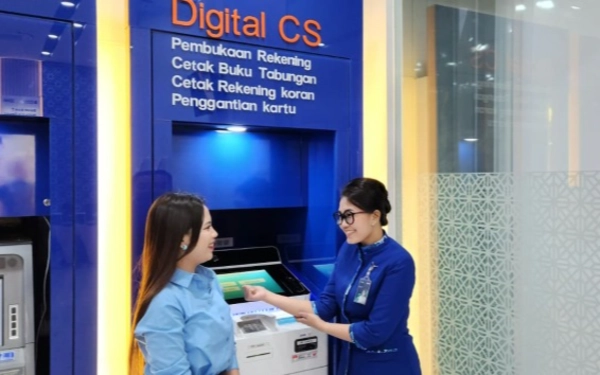Thumbnail Berita - Tak Lagi Antre, BRI Cabang Cikarang Kini Punya Layanan Digital CS