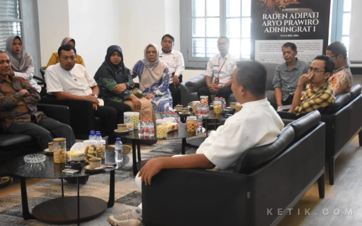 Thumbnail Berita - Akademisi NU Unej Tawarkan Kajian Peta Prioritas Mitigasi Banjir di Situbondo