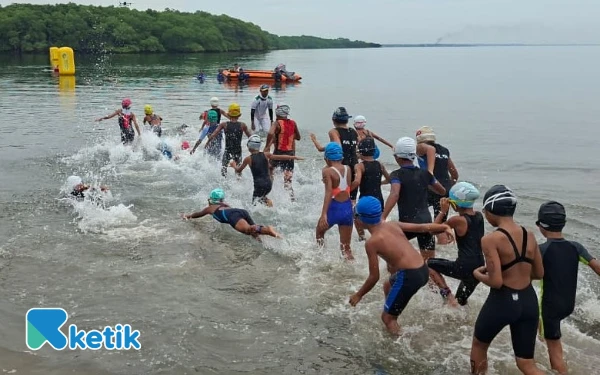 Thumbnail Berita - Wabup Situbondo: Baluran Cross Aquathlon Buka Sport Tourism dan Penggerak Ekonomi Baru
