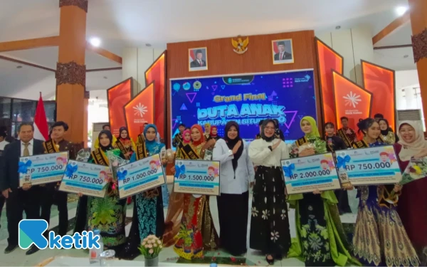 Thumbnail Berita - Peringati HAN 2025, DP3AP2KB Gelar Grand Final Pemilihan Duta Anak Situbondo