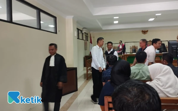 Thumbnail Berita - Didakwa Suap Lurah demi Lahan Usaha, Pengusaha Hiburan Malam di Sleman Jadi Terdakwa