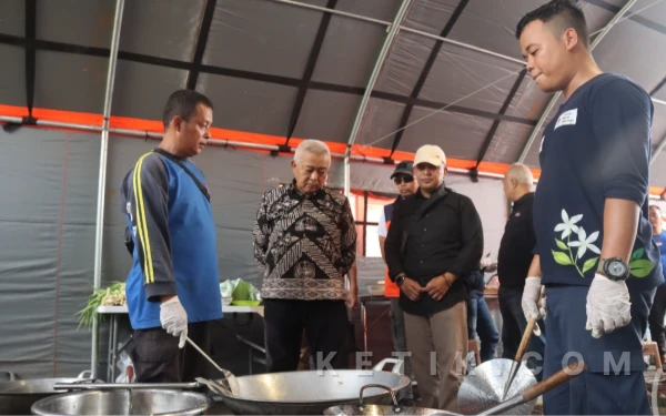 Thumbnail Berita - Sukseskan Mujahadah Kubro 1 Abad NU, Bupati Malang Cek Langsung Kesiapan Dapur Umum