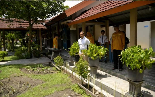 Thumbnail Inovasi Ketahanan Pangan di Sekolah! Kadisdik Jatim sebut SIKAP di SMAN 1 Jogoroto Keren