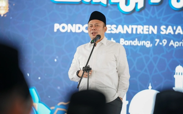 Thumbnail Dirujak Warganet usai Videonya Viral, Wakil Ketua DPR Cucun Ahmad Syamsurijal Beri Klarifikasi