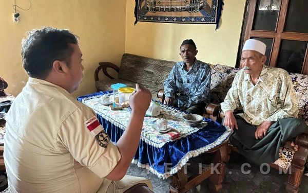 Thumbnail Berita - Nakes TMMD Kodim 0823/Situbondo Beri Edukasi Kesehatan Bagi Lansia