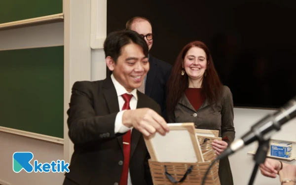 Thumbnail Tak Ada Mata Kuliah! Uniknya Sistem Pendidikan di Eropa, Kisah Miftahul Huda Dosen UIN Malang Raih Doktor di Universitas Antwerpen