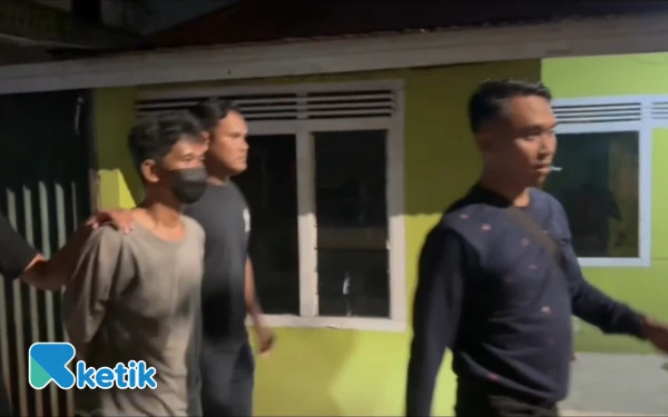 Thumbnail Sempat Buron, Dedek Pelaku Utama Penusukan Sopir Truk di Macan Lindungan Palembang Akhirnya Ditangkap