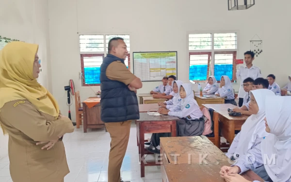 Thumbnail Berita - Bupati Situbondo Ajak Pelajar SMAN 1 Panji Bangun Gerakan Kesadaran Ekologis dan Jauhi Balap Liar