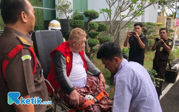 Thumbnail Jaksa Tahan Crazy Rich Palembang, Pasal Proyek Lahan Tol Nasional Sumatera