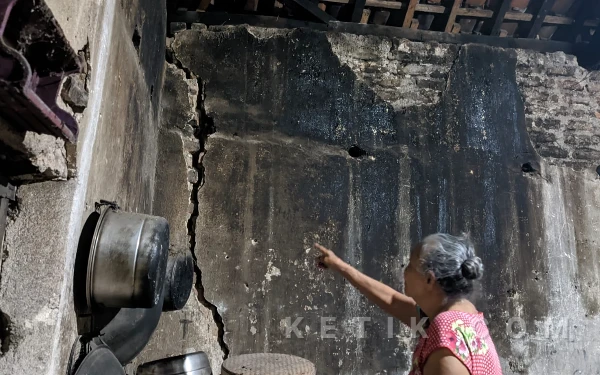 Thumbnail Berita - Update Dampak Gempa Pacitan: 43 Rumah dan 5 Fasilitas Umum Rusak, 1 Warga Meninggal