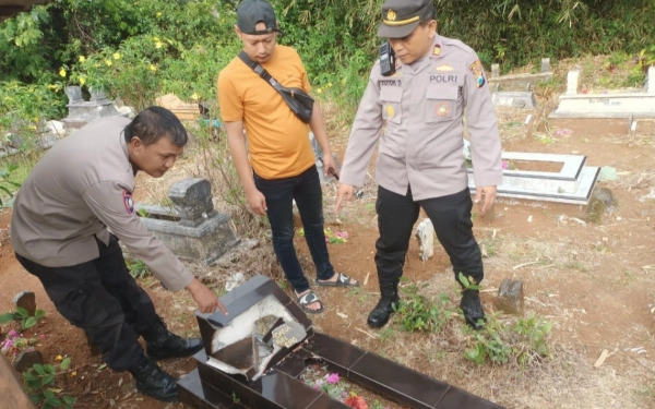 Thumbnail 22 Makam di Bantur Kabupaten Malang Dirusak, Apa Motifnya?