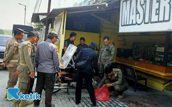 Thumbnail Berita - Satpol PP Sidoarjo dan KPP Bea Cukai Gencar Operasi, Amankan 490.100 Batang Rokok tanpa Cukai