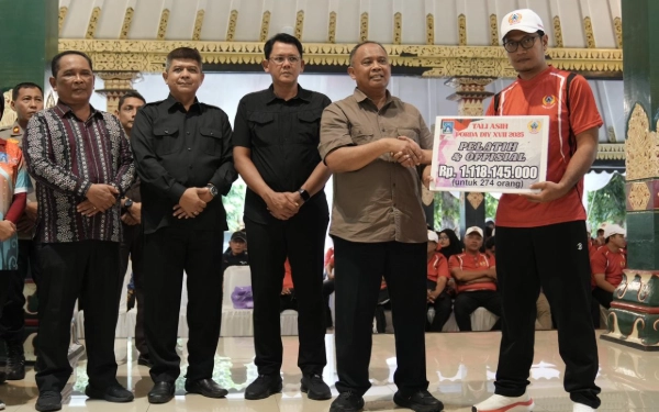 Thumbnail Berita - Pertahankan Tahta Juara Umum  Porda/Peparda DIY 2025, Bonus Rp11,6 Miliar Digelontorkan Pemkab Sleman