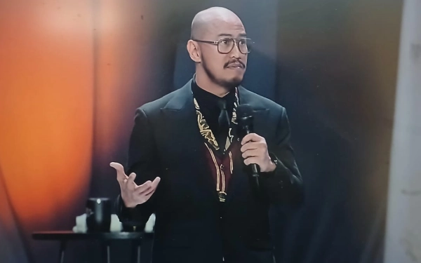 Thumbnail Berita - Habiburokhman: KUHP Baru Pastikan Pandji Pragiwaksono Tak Bisa Dikriminalisasi