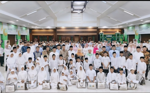 Thumbnail Berita - Ust Das'ad Latif: Bu Gubernur Khofifah Hati-Hati Tukang Bisik, Manfaatkan Dakwah dengan Kekuasaan