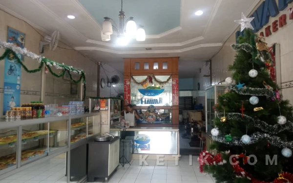 Thumbnail Hawai Cake and Bakery, Toko Roti Legendaris Malang yang Menyimpan Nostalgia Lintas Generasi