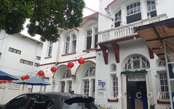 Thumbnail Berita - Pop Mason 52, Tempat Ngeteh Estetik di Bekas Gedung Freemason Malang