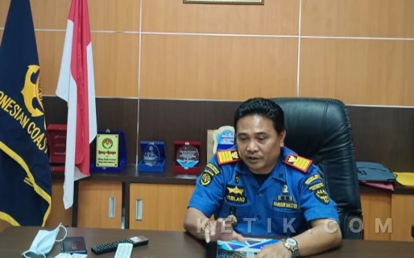 Thumbnail Berita - Kepala KSOP Kelas IV Panarukan Situbondo Keluarkan Surat Peringatan Cuaca Buruk