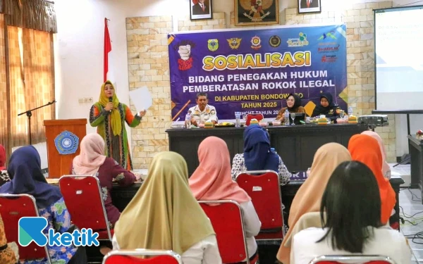 Thumbnail Istri Bupati Bondowoso Khodijatul Qodriyah Turut Gelorakan Gerakan Gempur Rokok Ilegal