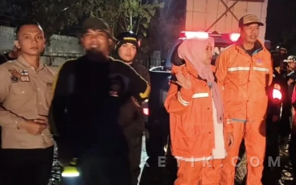 Diguyur Hujan Deras Situbondo Dikepung Banjir, Ini Kata Wabup Situbondo Ketika Tinjau Lokasi Tanggul Jebol