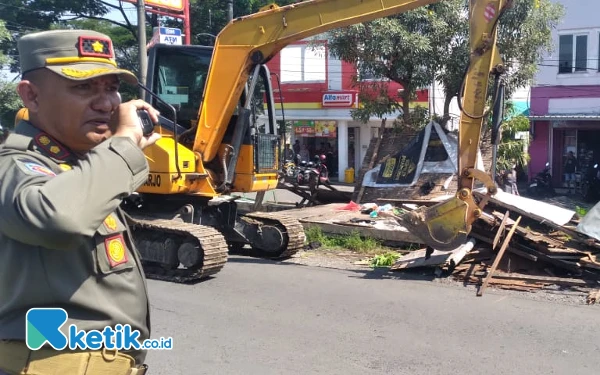 Thumbnail Berita - Penertiban Bangunan Liar Gedangan Berlanjut Normalisasi Saluran dan Pelebaran Jalan