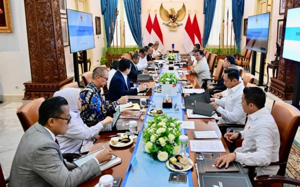 Thumbnail Presiden Prabowo Perintahkan Alokasi Anggaran Elektrifikasi 5.700 Desa