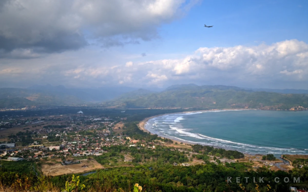 Thumbnail Berita - Pacitan Jadi Sasaran Operasi Modifikasi Cuaca, 4,8 Ton Garam Disebar untuk Picu Hujan