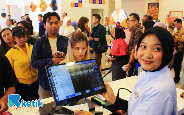 Thumbnail Berita - Sidoarjo Memikat Investor J.Chicken, Merek Global dengan Harga Murah, tapi Nikmat