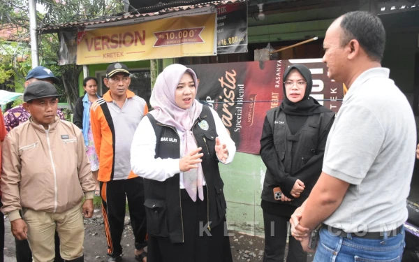 Thumbnail Berita - Sebanyak 3015 Rumah Terdampak Banjir, Ini Kata Wabup Situbondo Saat Tinjau Lokasi