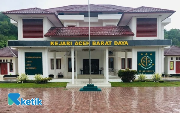 Thumbnail Kejari Abdya Bongkar Dugaan Korupsi Dana Desa Rp1,5 Miliar untuk Studi Banding ke Padang