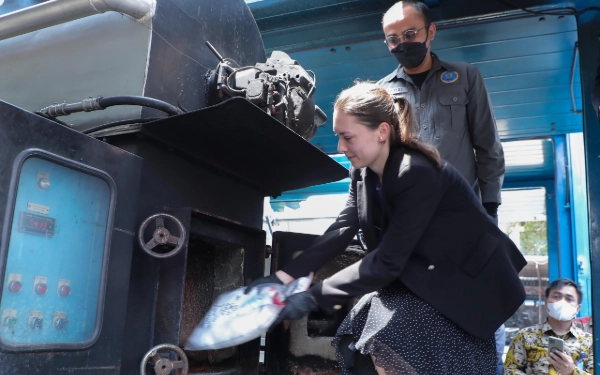 Thumbnail Berita - 35 Kg Barang Haram Dilumat BNN, Hasil Bongkar Sindikat Narkotika di Bandara hingga Bali