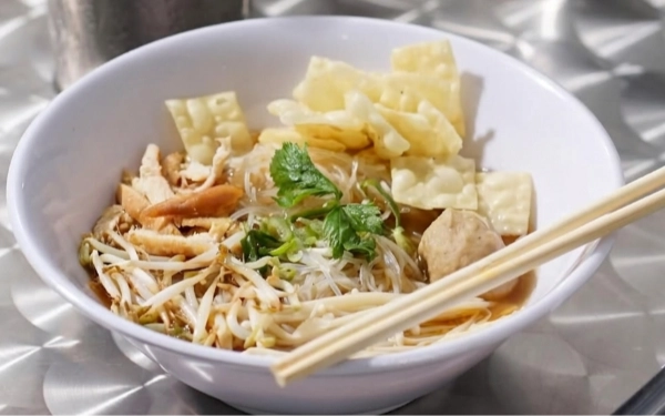 Thumbnail Spot Mi Thailand Viral di Malang! Kedai Milenium Tawarkan Harga Mahasiswa Rasa Juara