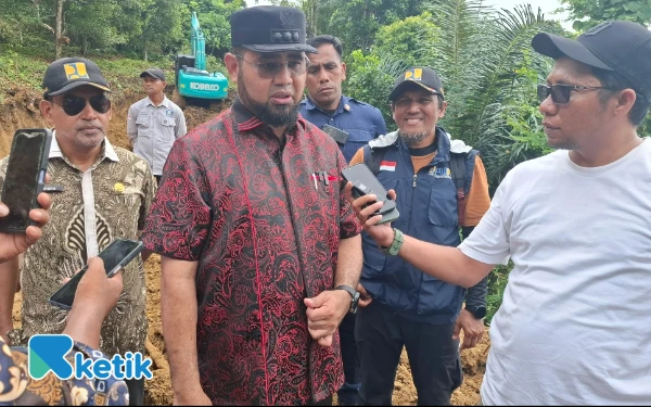 Thumbnail Bupati Bassam Kasuba Tinjau Proyek Jalan Lingkar Botang Lomang, Dorong Pemerataan Infrastruktur Desa